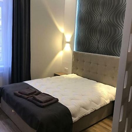 New Appartment-Studio Іn The Center Of Lviv Exterior foto